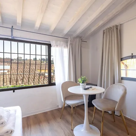 Charming & Spacious Firenze