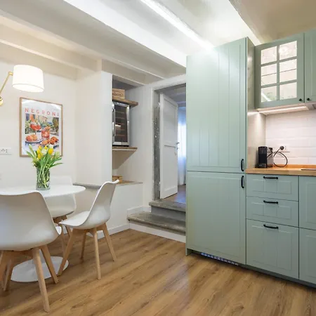 דירה Charming & Spacious