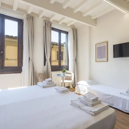 Διαμέρισμα Charming & Spacious